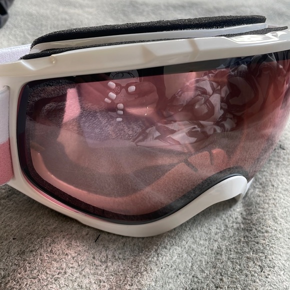 💕 PINK WOMAN’S SNOW MOBILE SKI SNOWBOARDING SNOW ACTIVITIES GOOGLES *NEW* - Picture 11 of 14